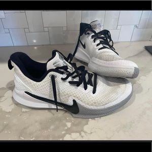NIKE KOBE MAMBA FOCUS- White/Wolf Grey Size 7.5